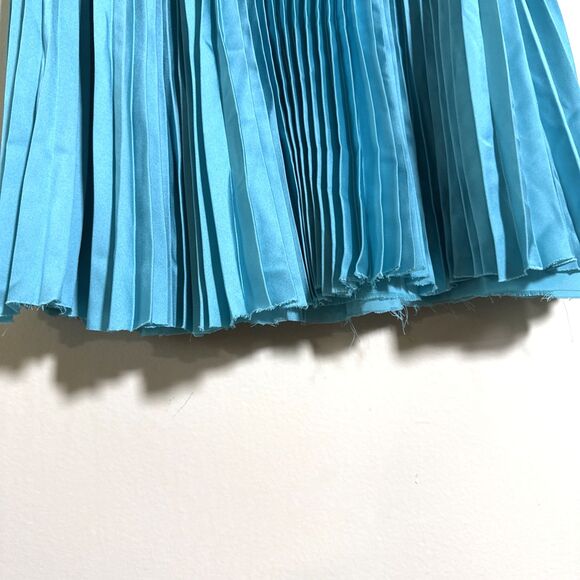 Alice + Olivia Joleen Pleated V Neck Dress Sz 6 Aqua Blue Fit & Flare (W/Flaws) - Picture 10 of 10